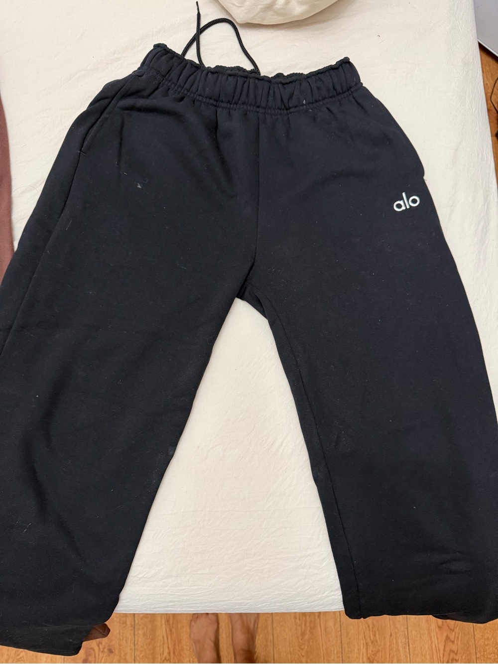 ALO Yoga woman Black Sweat Joggers with Logo